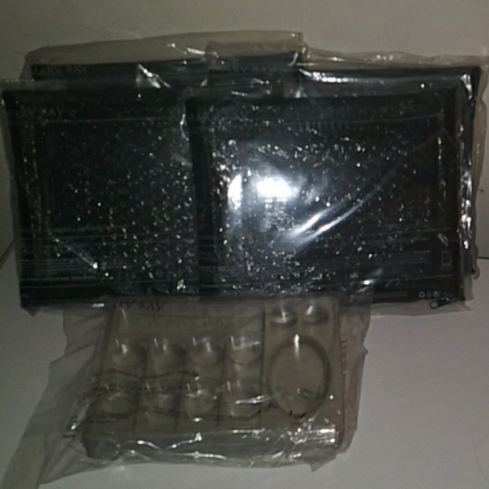 mirror with trays